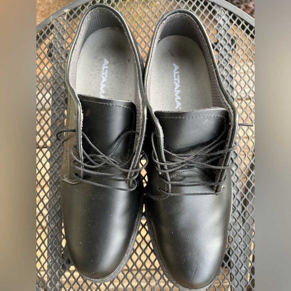 Altama Men’s Black Leather Shoes. New condition. Never worn. Size 11.5